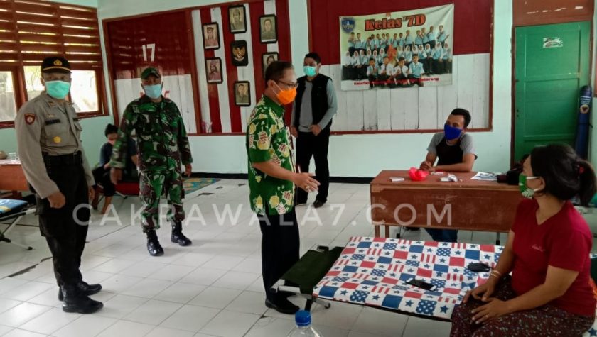 FOTO : Satuan Gugus Tugas Penanganan covid-19 saat berdialog dengan para pemudik